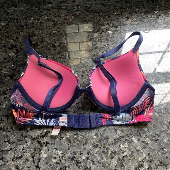 Pink Bra - Picture 2 of 3